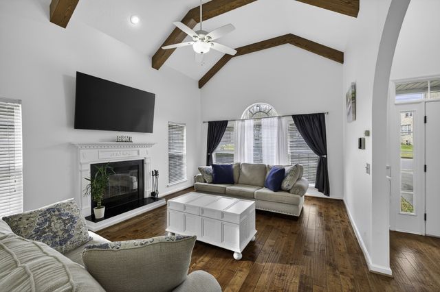 4277 October Woods Dr, Antioch, TN 37013