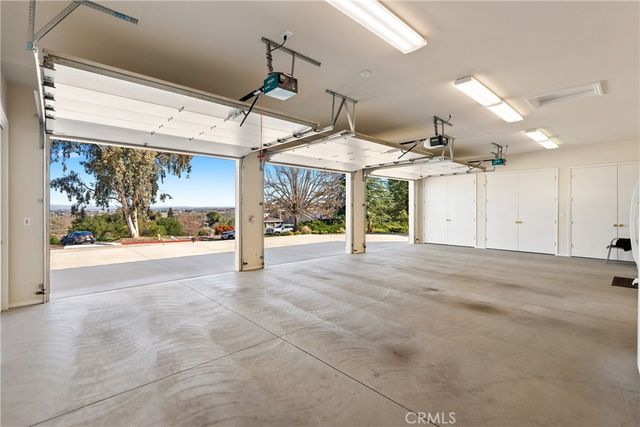 2261 Almond Springs, Paso Robles, CA 93446