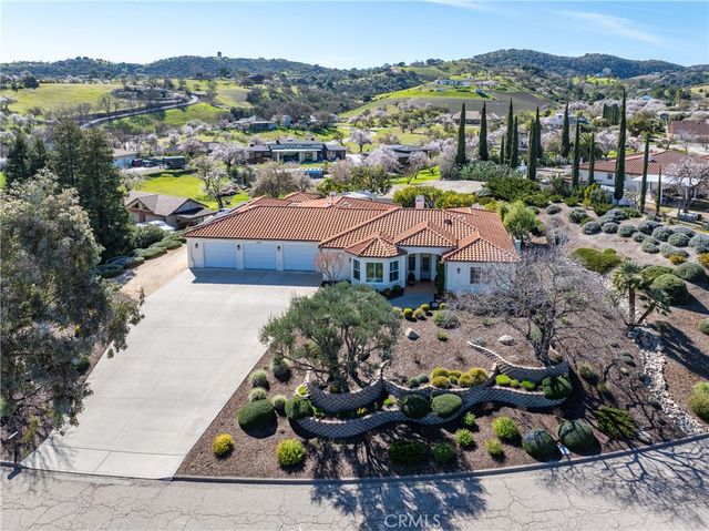 2261 Almond Springs, Paso Robles, CA 93446