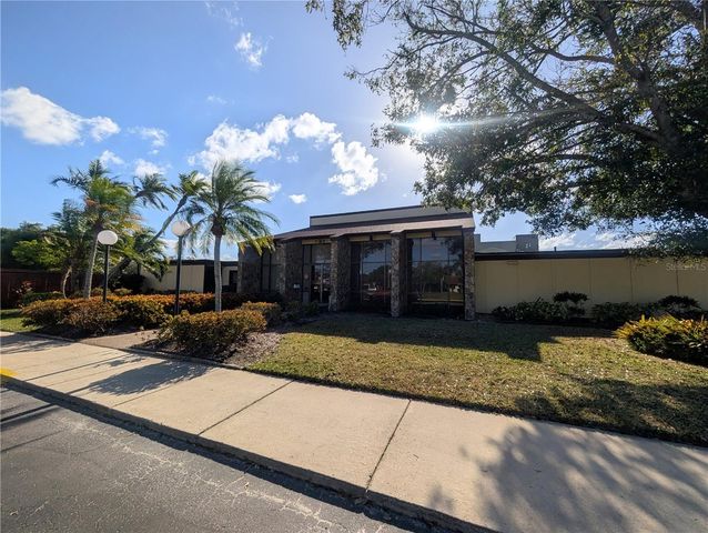 1304 56TH STREET W 1304, Bradenton, FL 34209