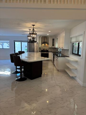 2199 Charleston, Weston, FL 33326