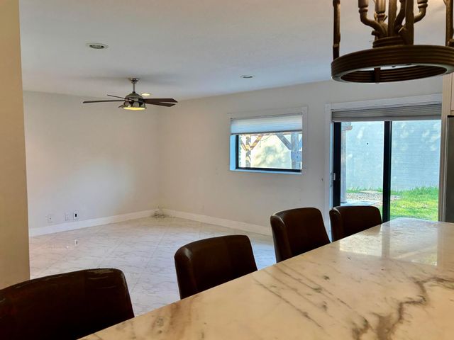 2199 Charleston, Weston, FL 33326