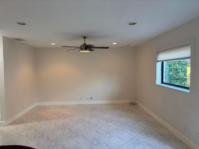 2199 Charleston, Weston, FL 33326