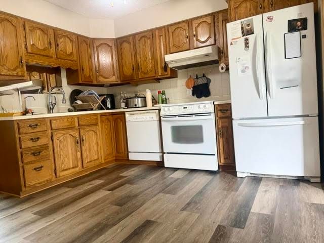 2005 Kenny, Salina, KS 67401