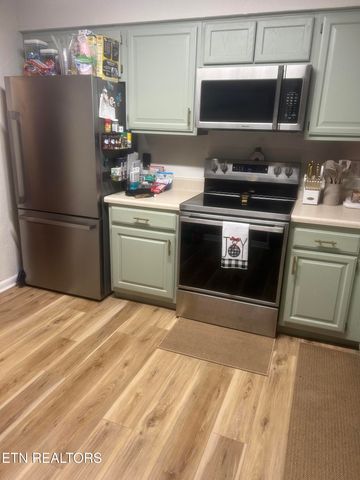 667 Hassler Mill Rd, Harriman, TN 37748