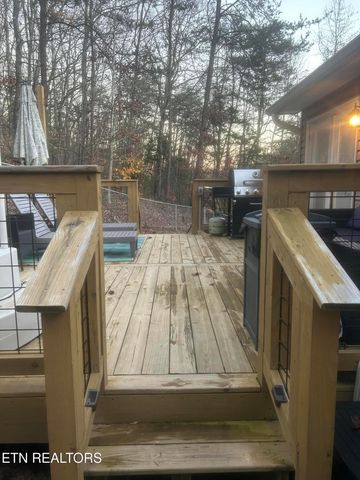 667 Hassler Mill Rd, Harriman, TN 37748