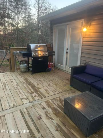 667 Hassler Mill Rd, Harriman, TN 37748