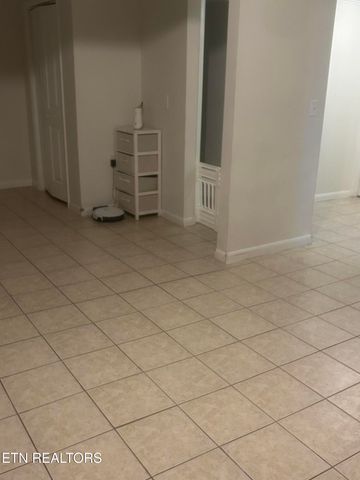 667 Hassler Mill Rd, Harriman, TN 37748