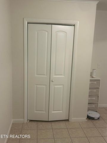 667 Hassler Mill Rd, Harriman, TN 37748