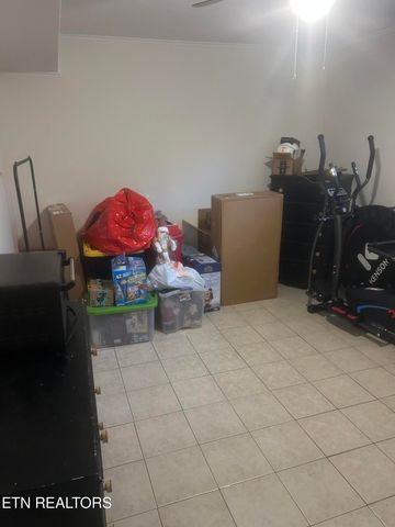 667 Hassler Mill Rd, Harriman, TN 37748