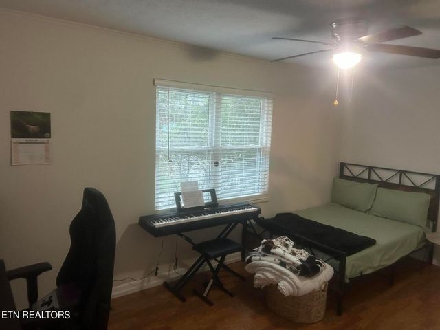 667 Hassler Mill Rd, Harriman, TN 37748