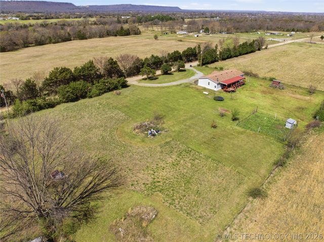 28560 S 75th E, Porum, OK 74455