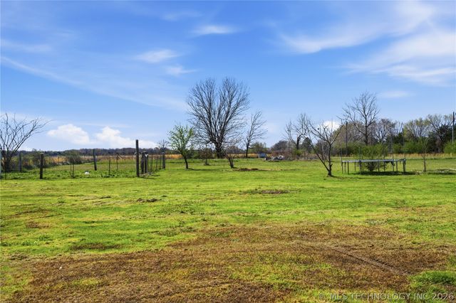 28560 S 75th E, Porum, OK 74455