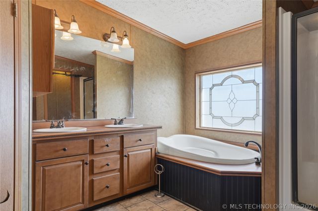 28560 S 75th E, Porum, OK 74455