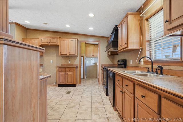 28560 S 75th E, Porum, OK 74455