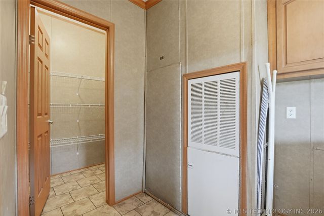 28560 S 75th E, Porum, OK 74455