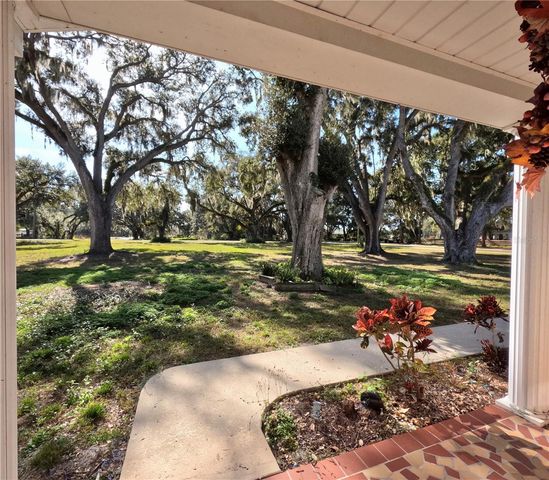 4902 THONOTOSASSA ROAD, Plant City, FL 33565