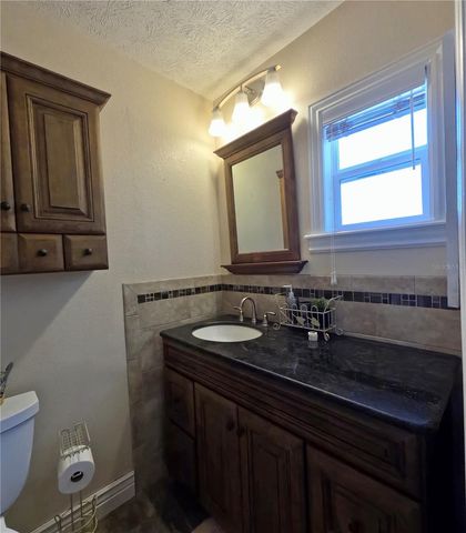 4902 THONOTOSASSA ROAD, Plant City, FL 33565