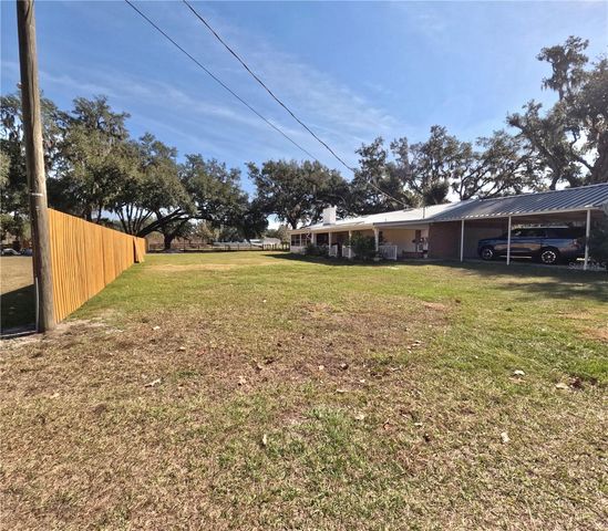 4902 THONOTOSASSA ROAD, Plant City, FL 33565