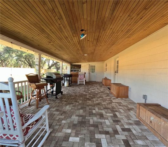 4902 THONOTOSASSA ROAD, Plant City, FL 33565