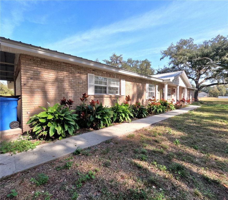4902 THONOTOSASSA ROAD, Plant City, FL 33565