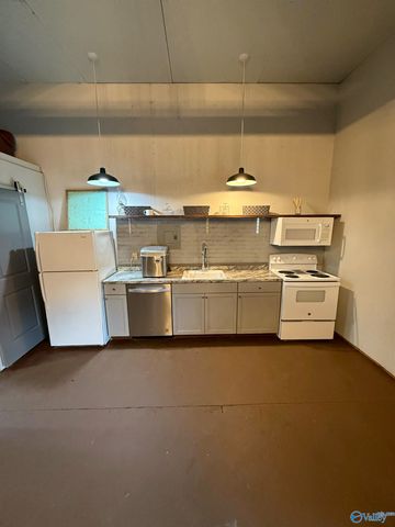 1030 Roseland Lane, Southside, AL 35907