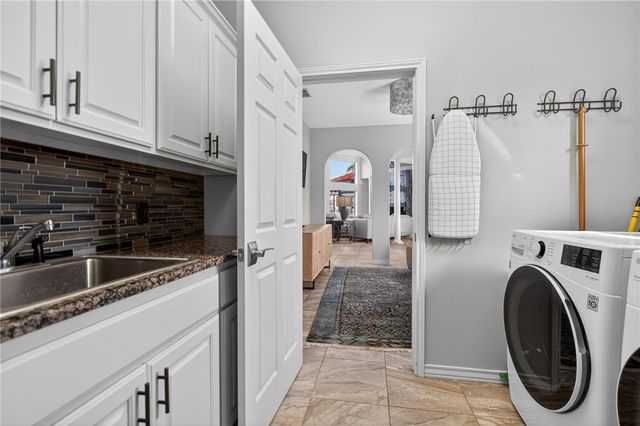 13802 Gunwale Dr, Corpus Christi, TX 78418