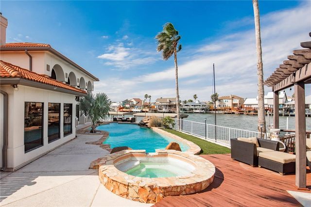 13802 Gunwale Dr, Corpus Christi, TX 78418