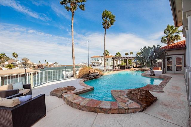 13802 Gunwale Dr, Corpus Christi, TX 78418