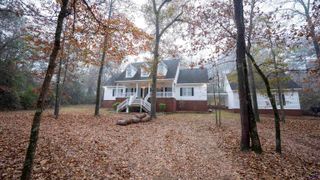 1646 E Wesley Chapel Road, Byron, GA 31008