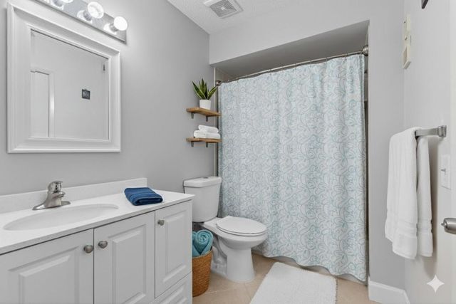 19000 Stewart Circle 4, Boca Raton, FL 33496