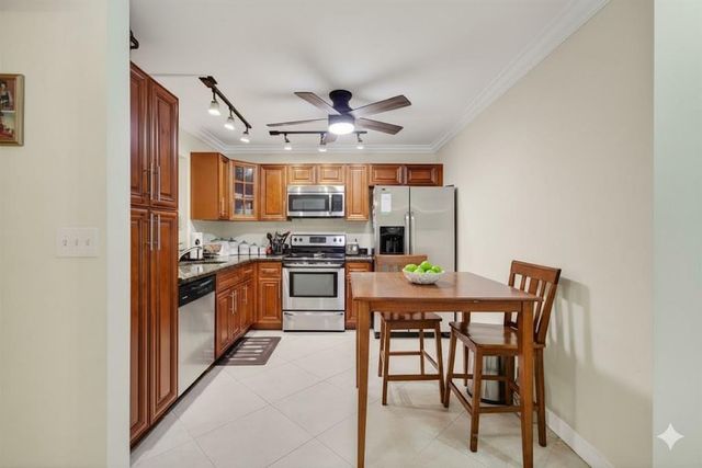 19000 Stewart Circle 4, Boca Raton, FL 33496