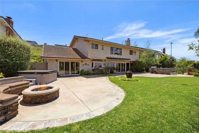 26 Mission Bay Drive, Corona Del Mar, CA 92625