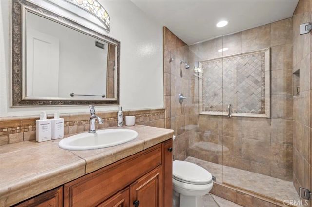 26 Mission Bay Drive, Corona Del Mar, CA 92625