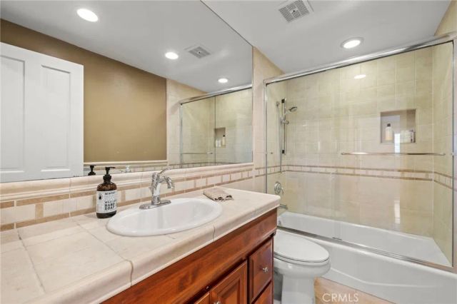 26 Mission Bay Drive, Corona Del Mar, CA 92625