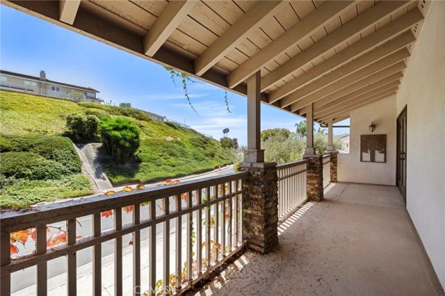 26 Mission Bay Drive, Corona Del Mar, CA 92625