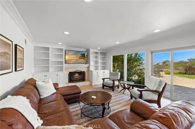 26 Mission Bay Drive, Corona Del Mar, CA 92625
