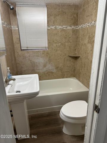 1325 W 25TH Street, Jacksonville, FL 32209