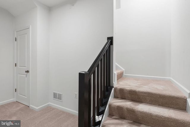 18270 MOSS GARDEN RD, Dumfries, VA 22026