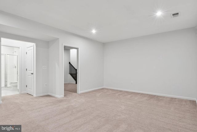 18270 MOSS GARDEN RD, Dumfries, VA 22026