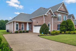 147 Stoners Glen Dr, Hermitage, TN 37076