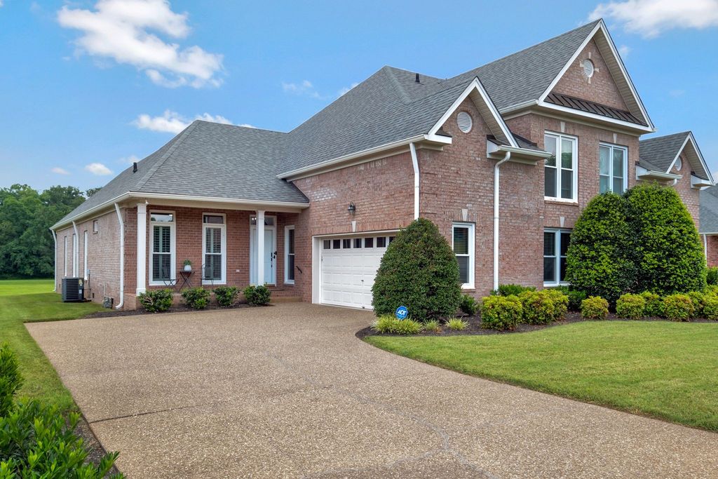 147 Stoners Glen Dr, Hermitage, TN 37076