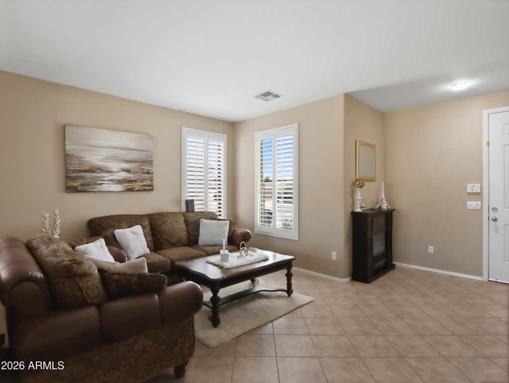 16464 W HONEYSUCKLE Drive, Surprise, AZ 85387 — photo 5