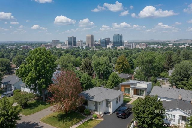 611 N Riverview Dr, Boise, ID 83712