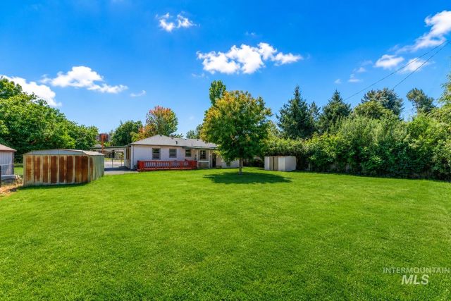 611 N Riverview Dr, Boise, ID 83712