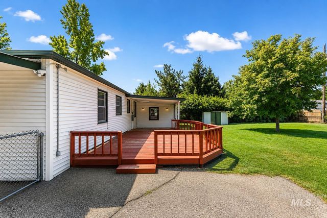 611 N Riverview Dr, Boise, ID 83712