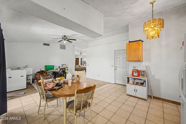 547 E QUAIL Avenue, Apache Junction, AZ 85119