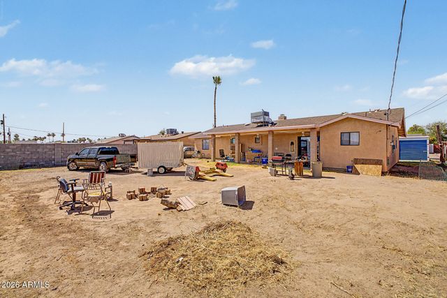 547 E QUAIL Avenue, Apache Junction, AZ 85119