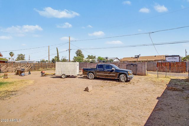 547 E QUAIL Avenue, Apache Junction, AZ 85119