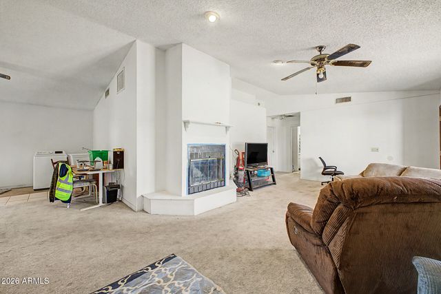 547 E QUAIL Avenue, Apache Junction, AZ 85119